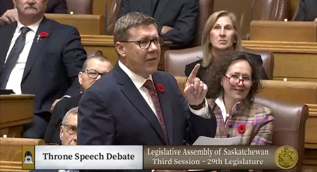 Saskatchewan to regulate all large emitters after Ottawa approves carbon pricing plan